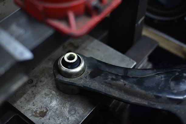 Tren Ringan dalam Desain Bushing Lengan Kontrol